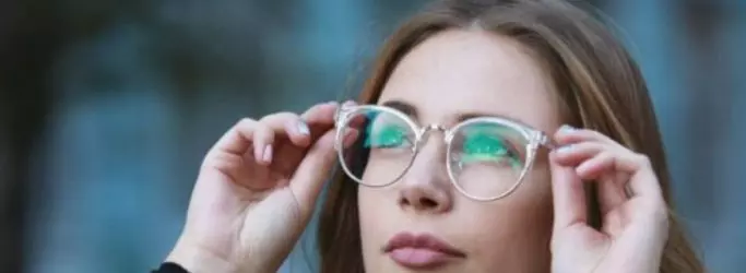 where can i get my glasses fixed near me