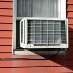 Window air conditioner for sliding window