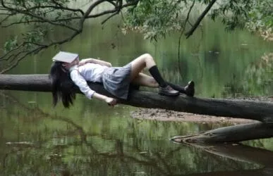 Japanese female students wear short skirts