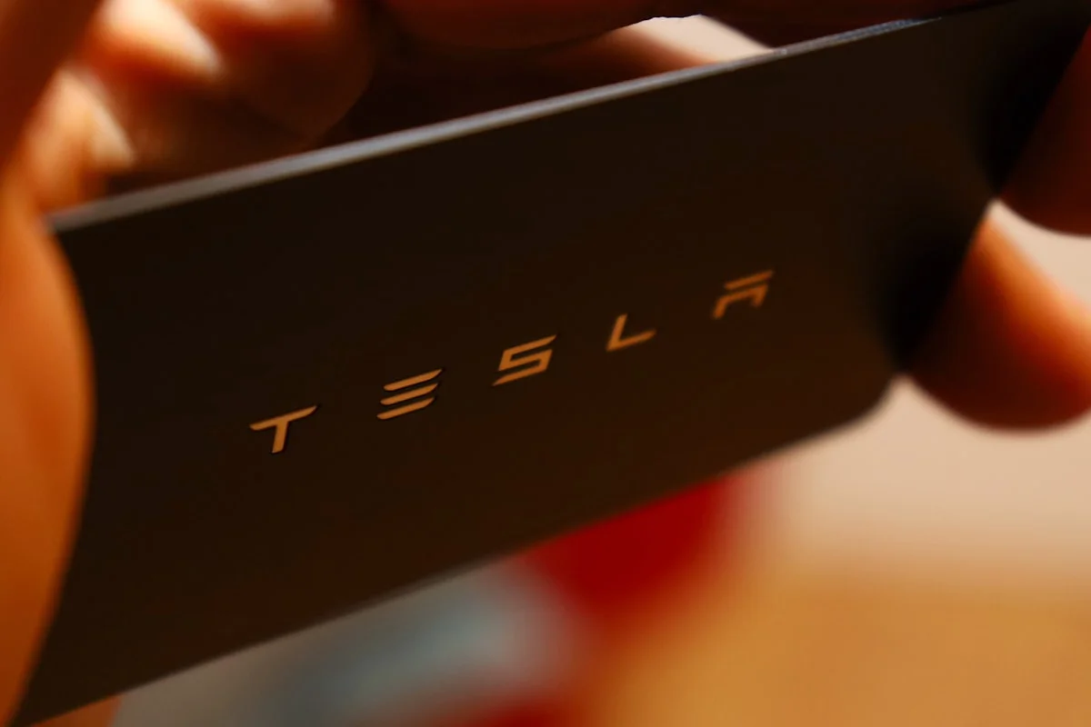 how much does a Tesla battery replacement cost