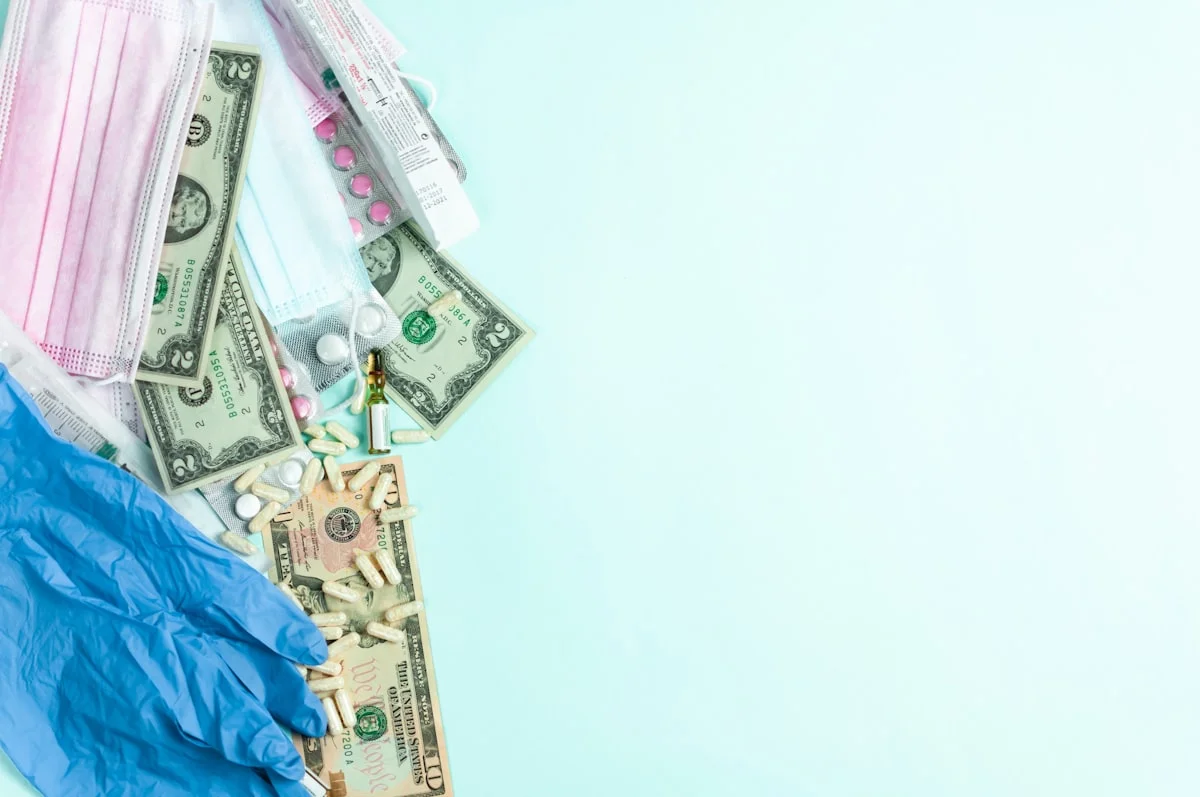 Infographic showing ways to reduce patent costs