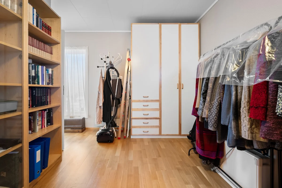 how to organize small closets for maximum space - None